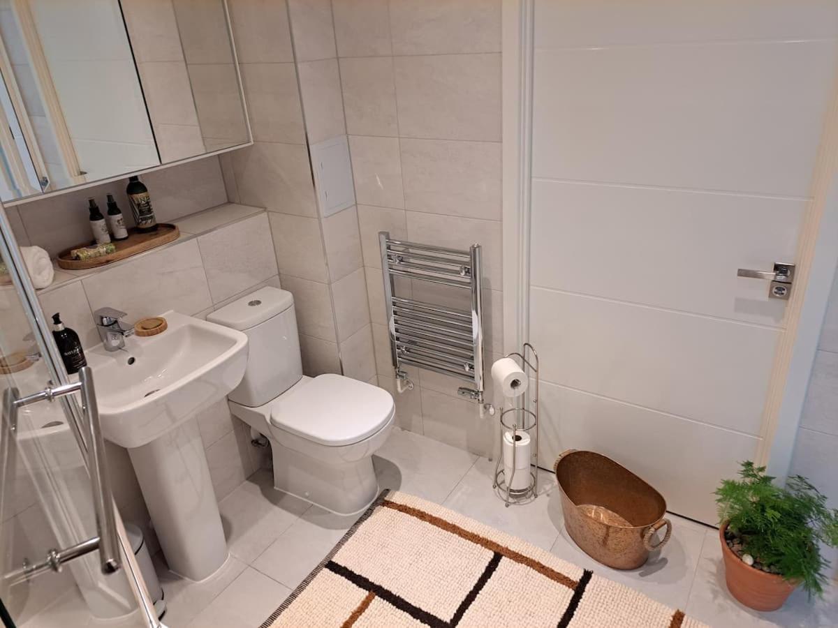 Cozy Double Room With Large En Suite Near Canary Wharf London With Amazing Views In A Shared Apartment Esterno foto