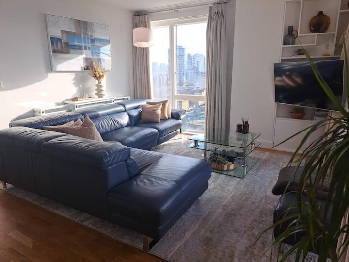 Cozy Double Room With Large En Suite Near Canary Wharf London With Amazing Views In A Shared Apartment Esterno foto